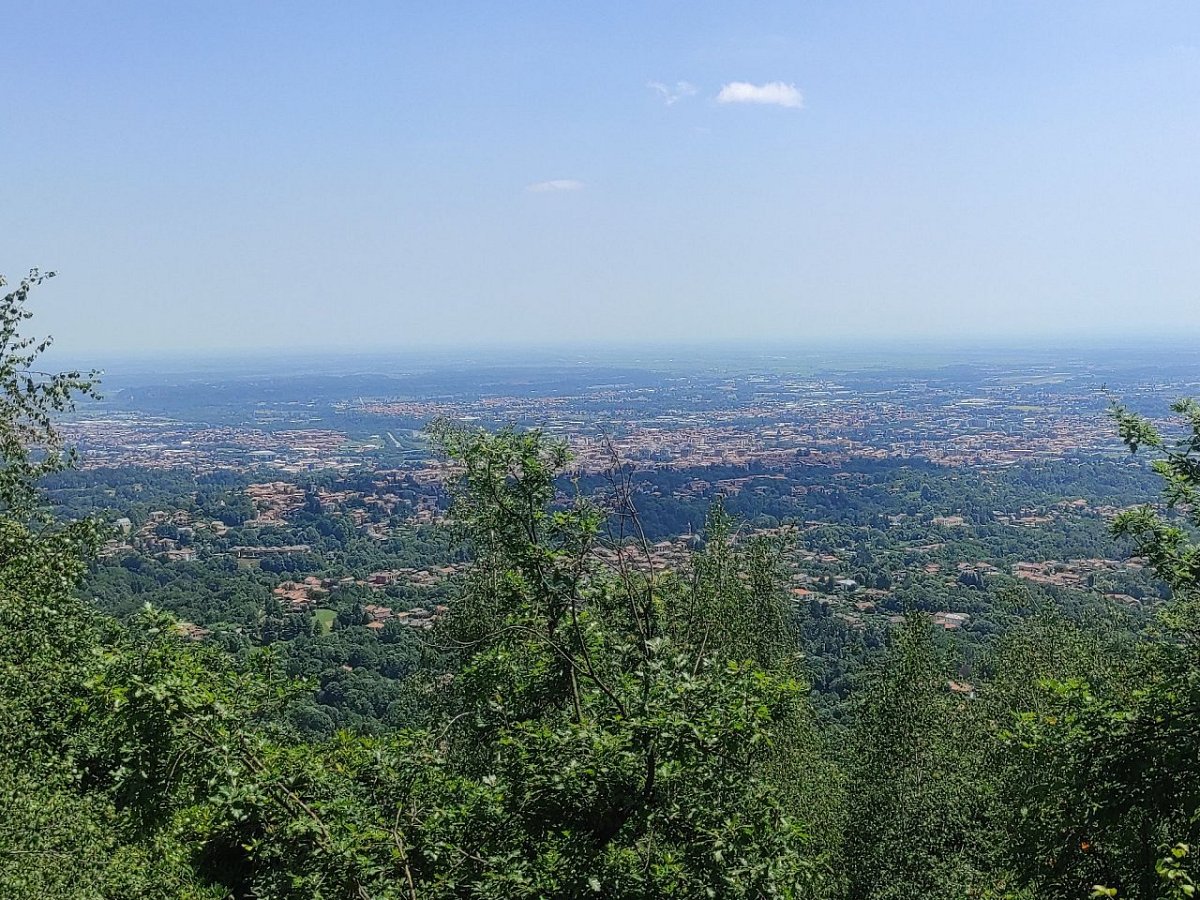 Bric di Burcina (828&nbsp;m)