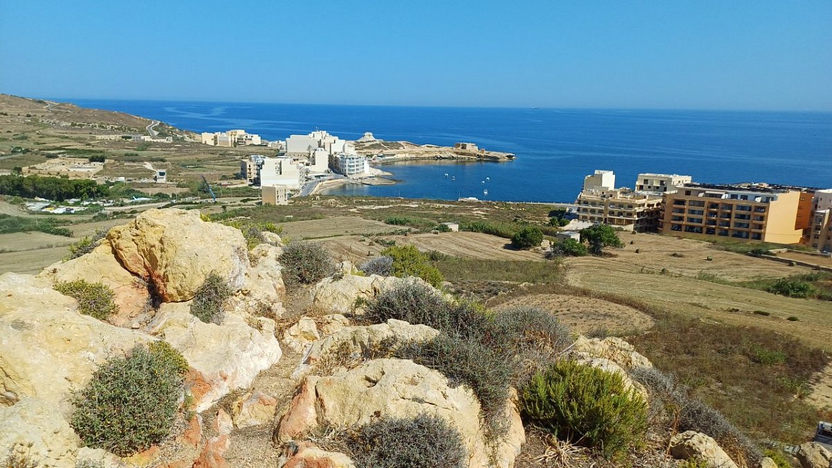 Il-Qolla s-Safra (30&nbsp;m)