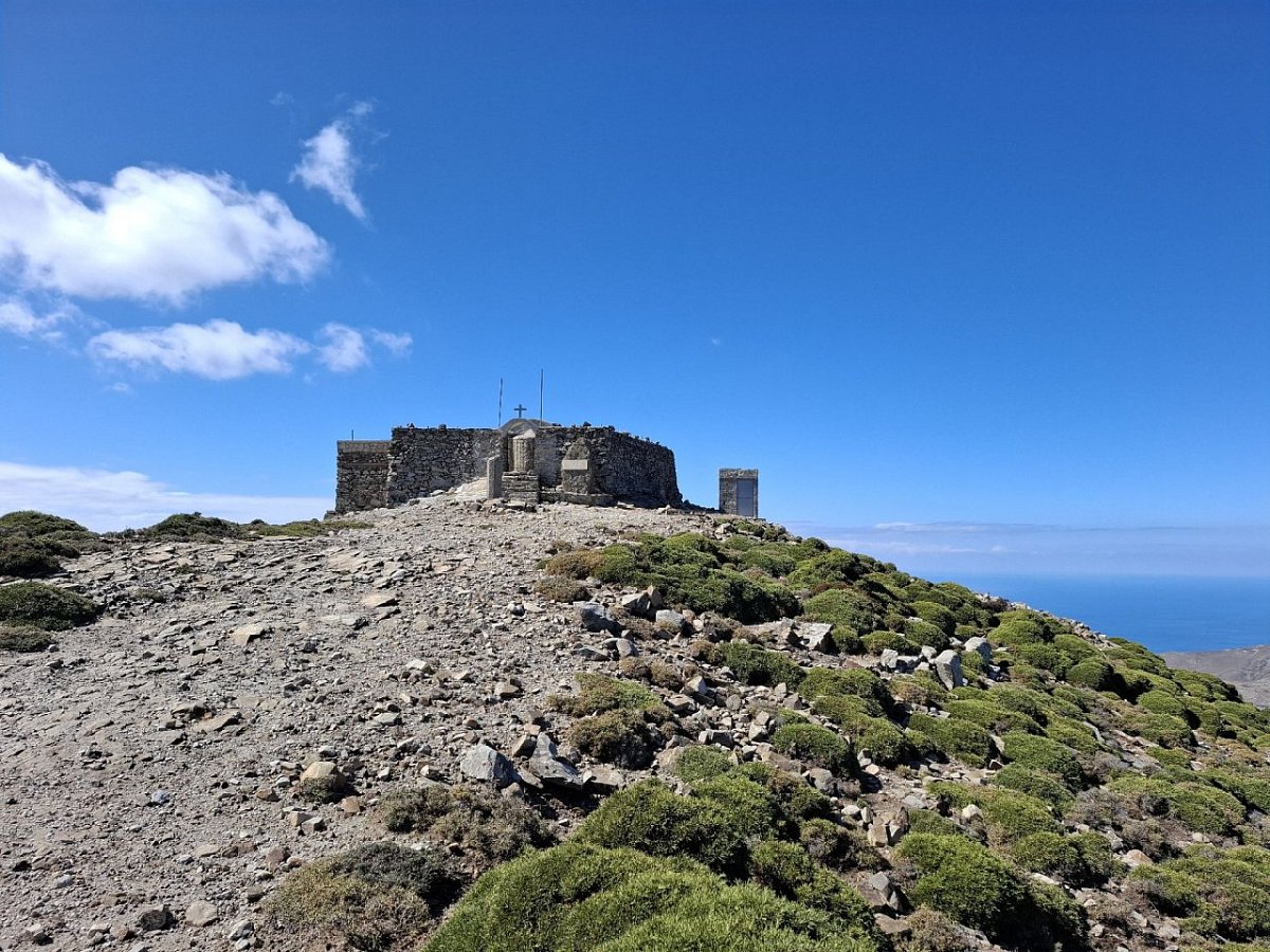 Άγιος Δίκαιος (1182&nbsp;m)