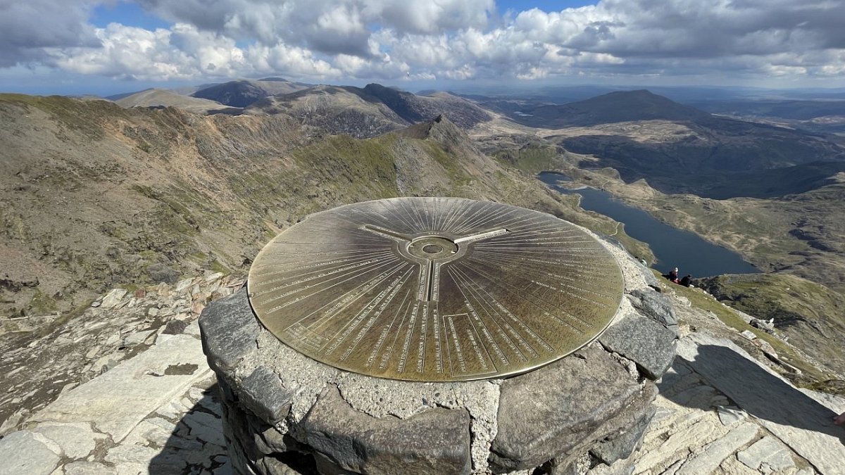 Yr Wyddfa (Snowdon) (1085&nbsp;m)